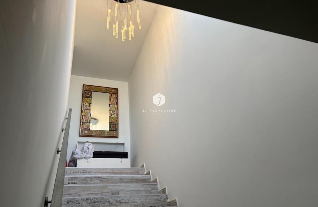 Aus zweiter Hand - Villa -
Torrevieja - Torreta Florida