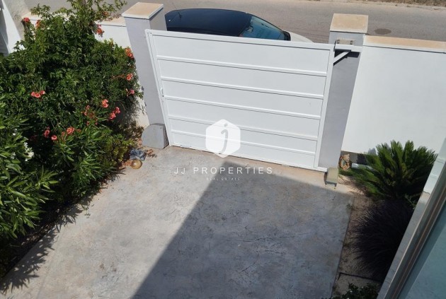 Aus zweiter Hand - Villa -
Torrevieja - Torreta Florida