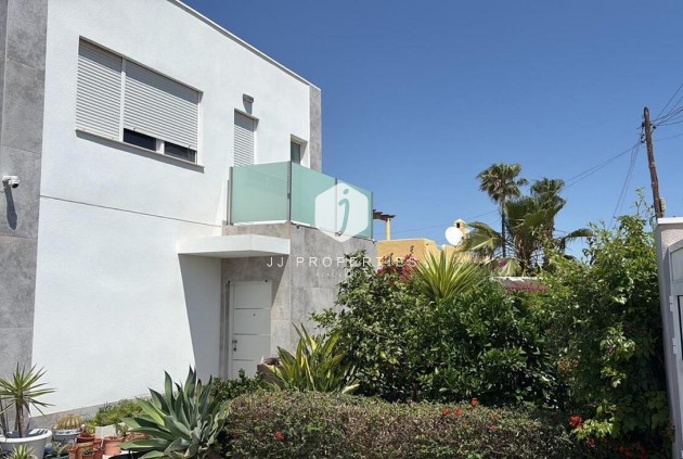 Aus zweiter Hand - Villa -
Torrevieja - Torreta Florida