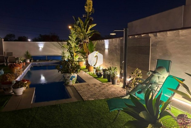 Aus zweiter Hand - Villa -
Torrevieja - Torreta Florida