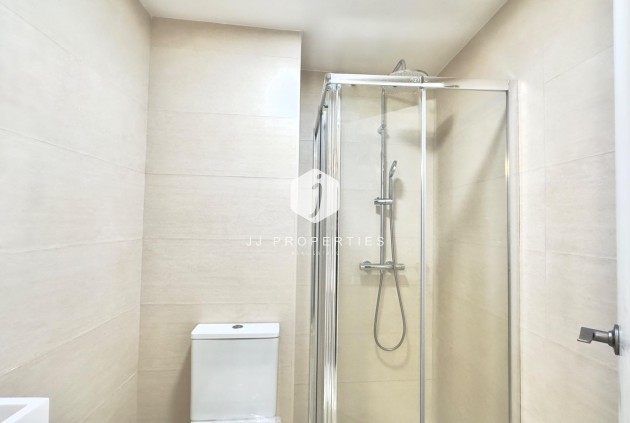Resale - Apartment / flat -
Torrevieja - Estacion de autobuses