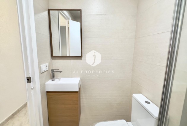 Resale - Apartment / flat -
Torrevieja - Estacion de autobuses