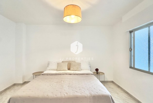 Resale - Apartment / flat -
Torrevieja - Estacion de autobuses