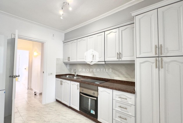 Resale - Apartment / flat -
Torrevieja - Estacion de autobuses