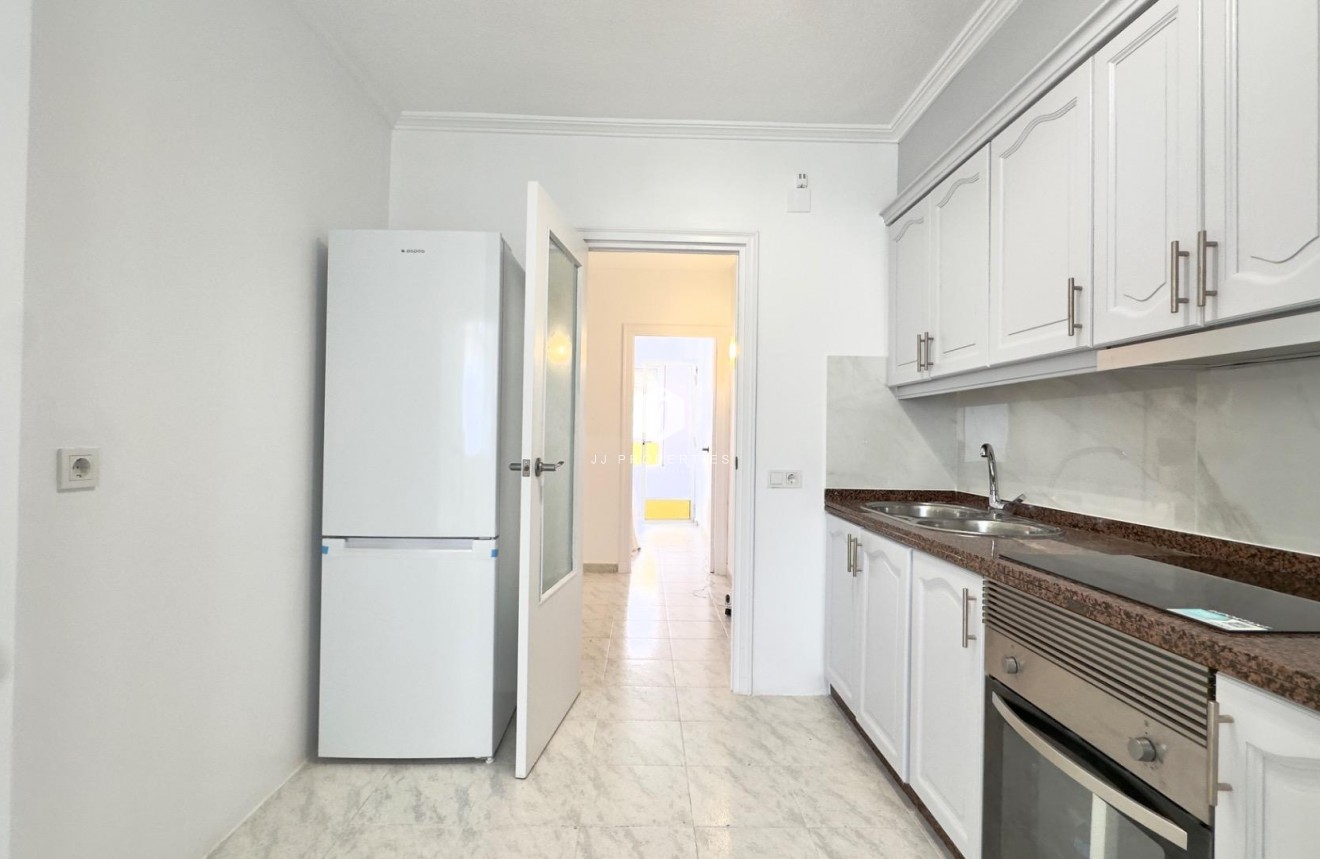 Resale - Apartment / flat -
Torrevieja - Estacion de autobuses