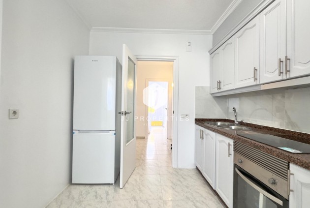 Resale - Apartment / flat -
Torrevieja - Estacion de autobuses