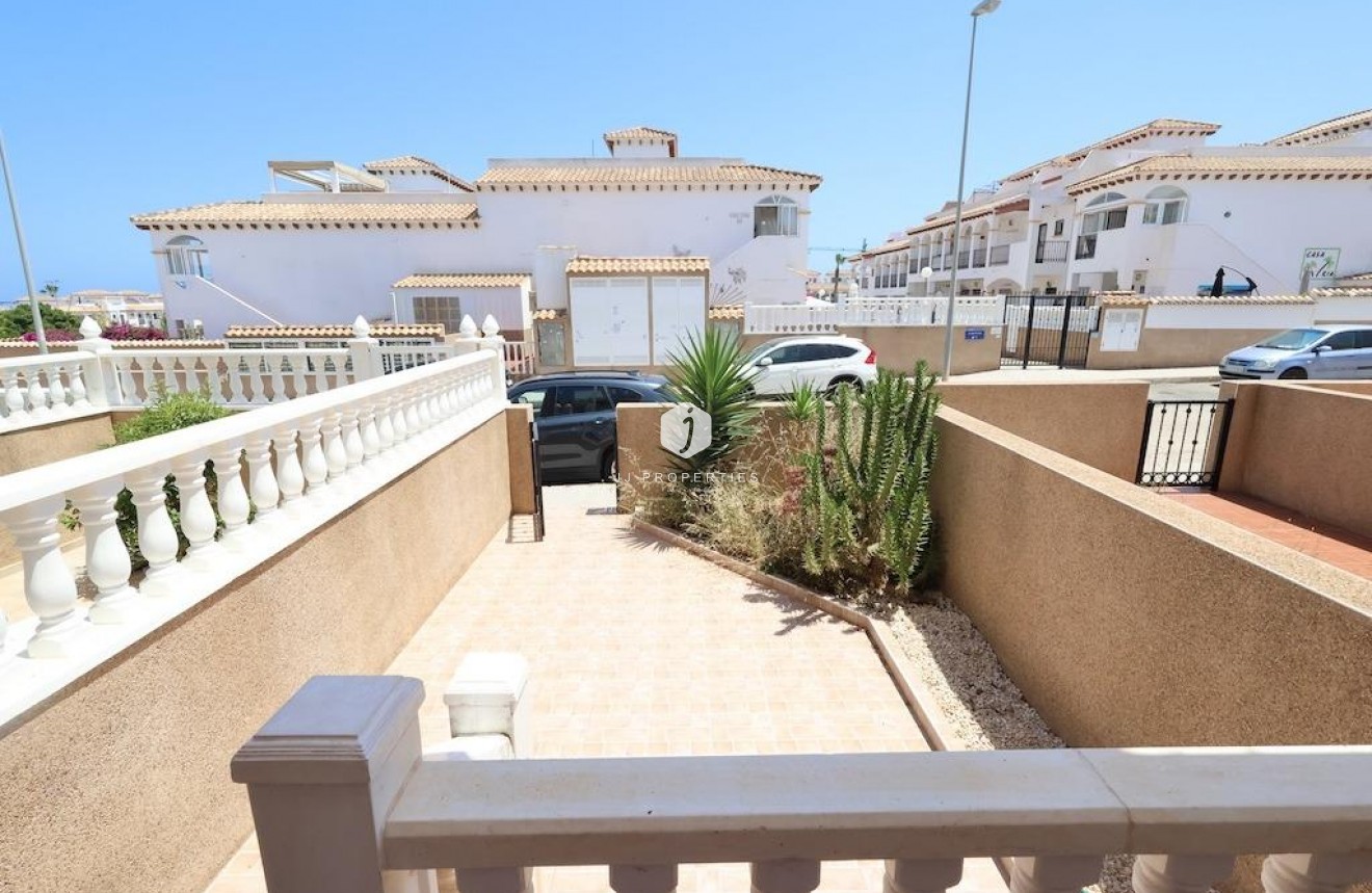 Resale - Duplex -
Orihuela Costa - Costa Blanca