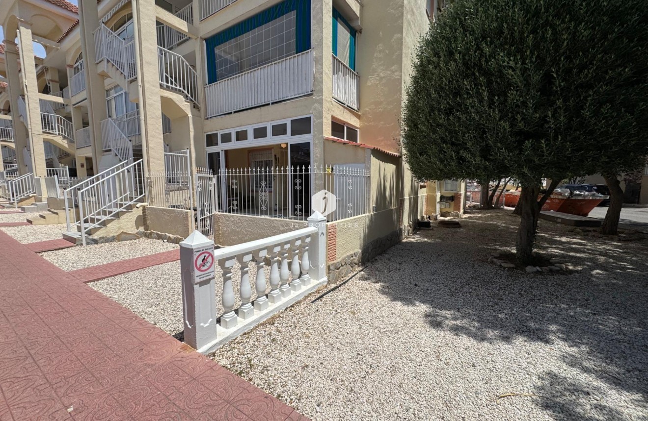 Tweedehands - Bungalow -
Torrevieja - La Siesta - El Salado - Torreta