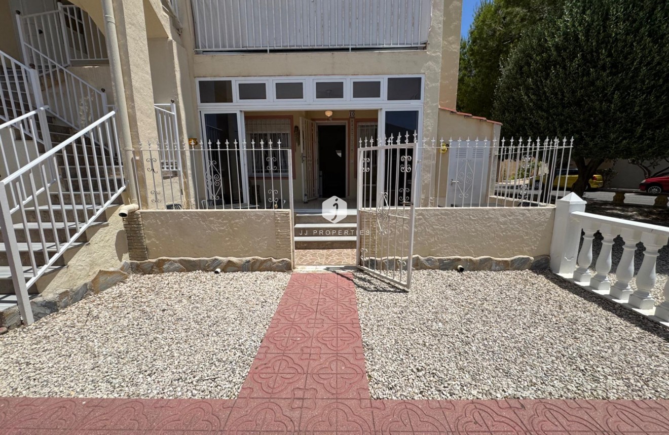Tweedehands - Bungalow -
Torrevieja - La Siesta - El Salado - Torreta