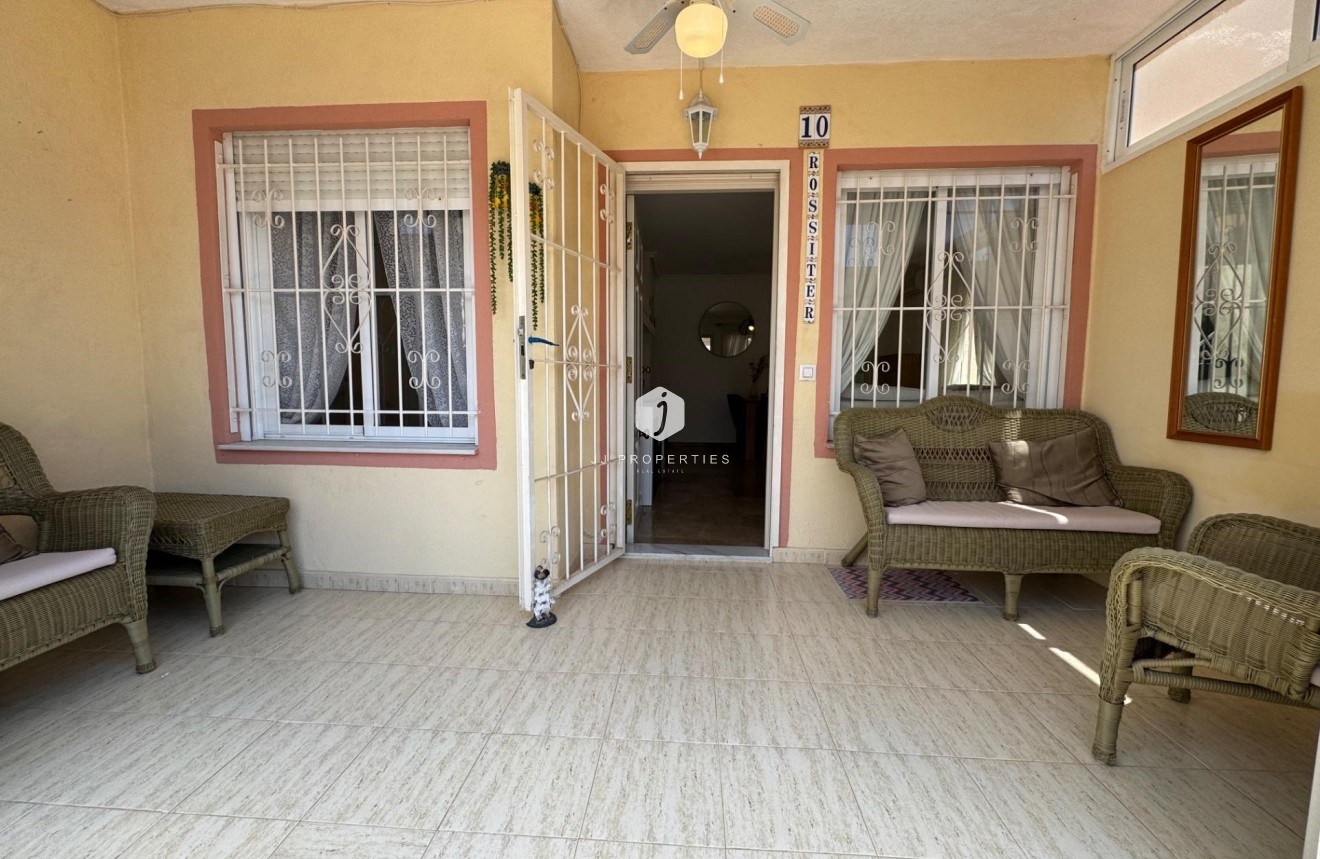 Tweedehands - Bungalow -
Torrevieja - La Siesta - El Salado - Torreta