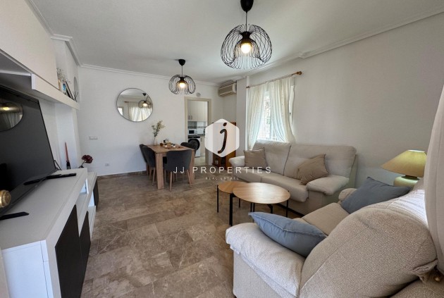 Tweedehands - Bungalow -
Torrevieja - La Siesta - El Salado - Torreta