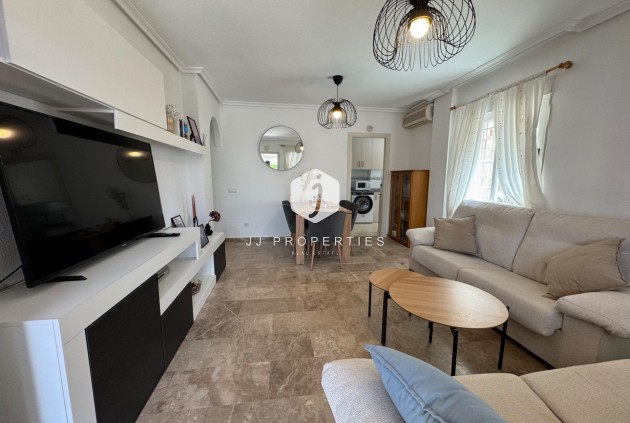 Tweedehands - Bungalow -
Torrevieja - La Siesta - El Salado - Torreta