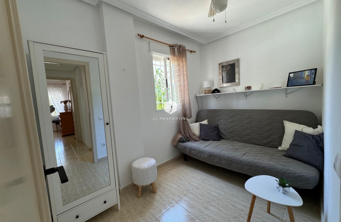 Tweedehands - Bungalow -
Torrevieja - La Siesta - El Salado - Torreta