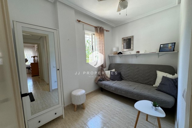 Tweedehands - Bungalow -
Torrevieja - La Siesta - El Salado - Torreta