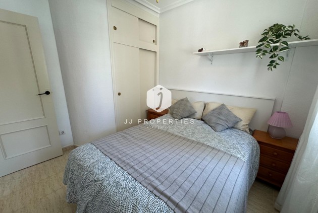 Tweedehands - Bungalow -
Torrevieja - La Siesta - El Salado - Torreta