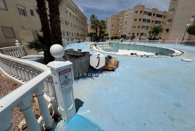 Tweedehands - Bungalow -
Torrevieja - La Siesta - El Salado - Torreta