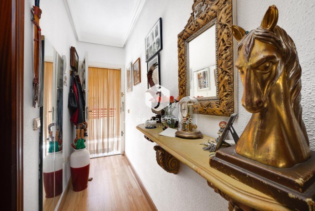 D'occasion - Appartement -
Torrevieja - Centro
