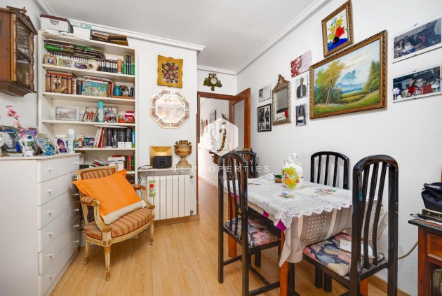D'occasion - Appartement -
Torrevieja - Centro