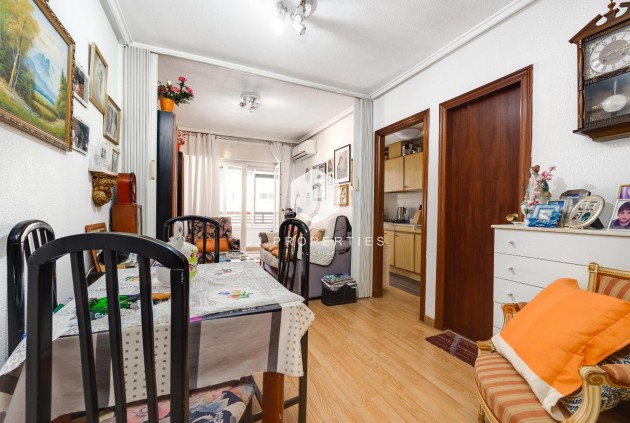 D'occasion - Appartement -
Torrevieja - Centro