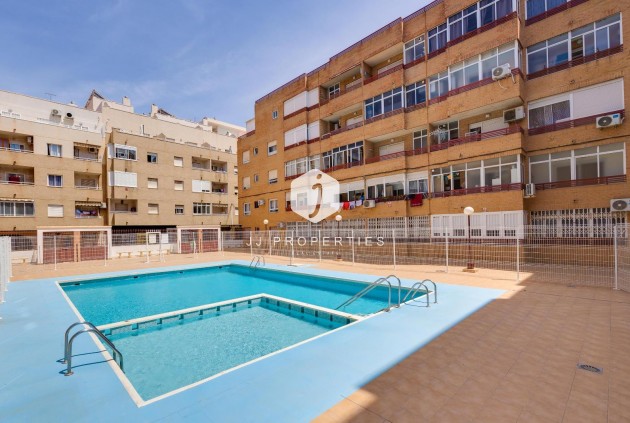 D'occasion - Appartement -
Torrevieja - Centro