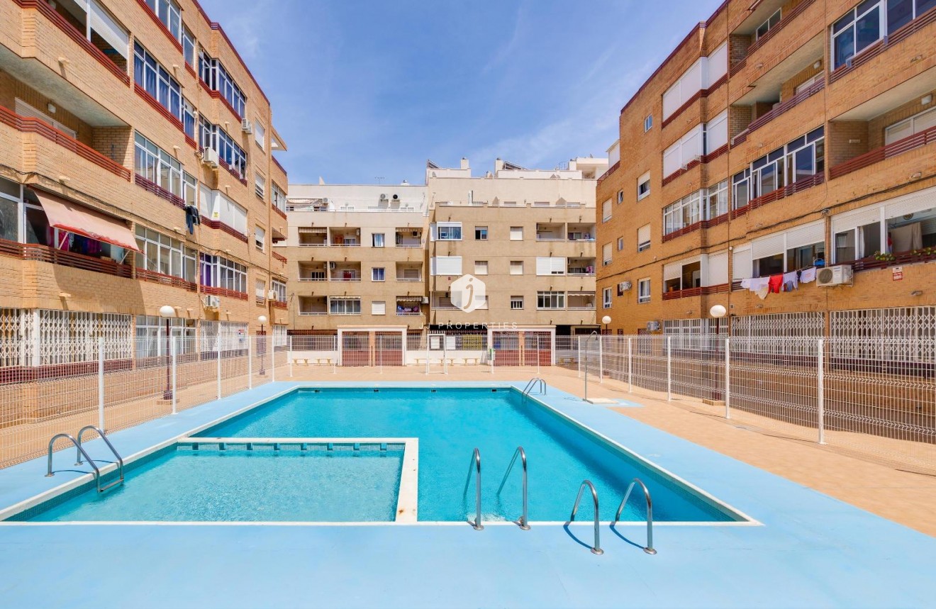 D'occasion - Appartement -
Torrevieja - Centro