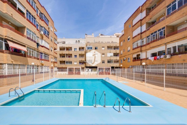 D'occasion - Appartement -
Torrevieja - Centro