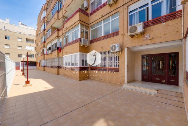 D'occasion - Appartement -
Torrevieja - Centro
