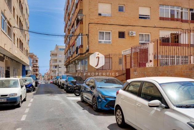 D'occasion - Appartement -
Torrevieja - Centro