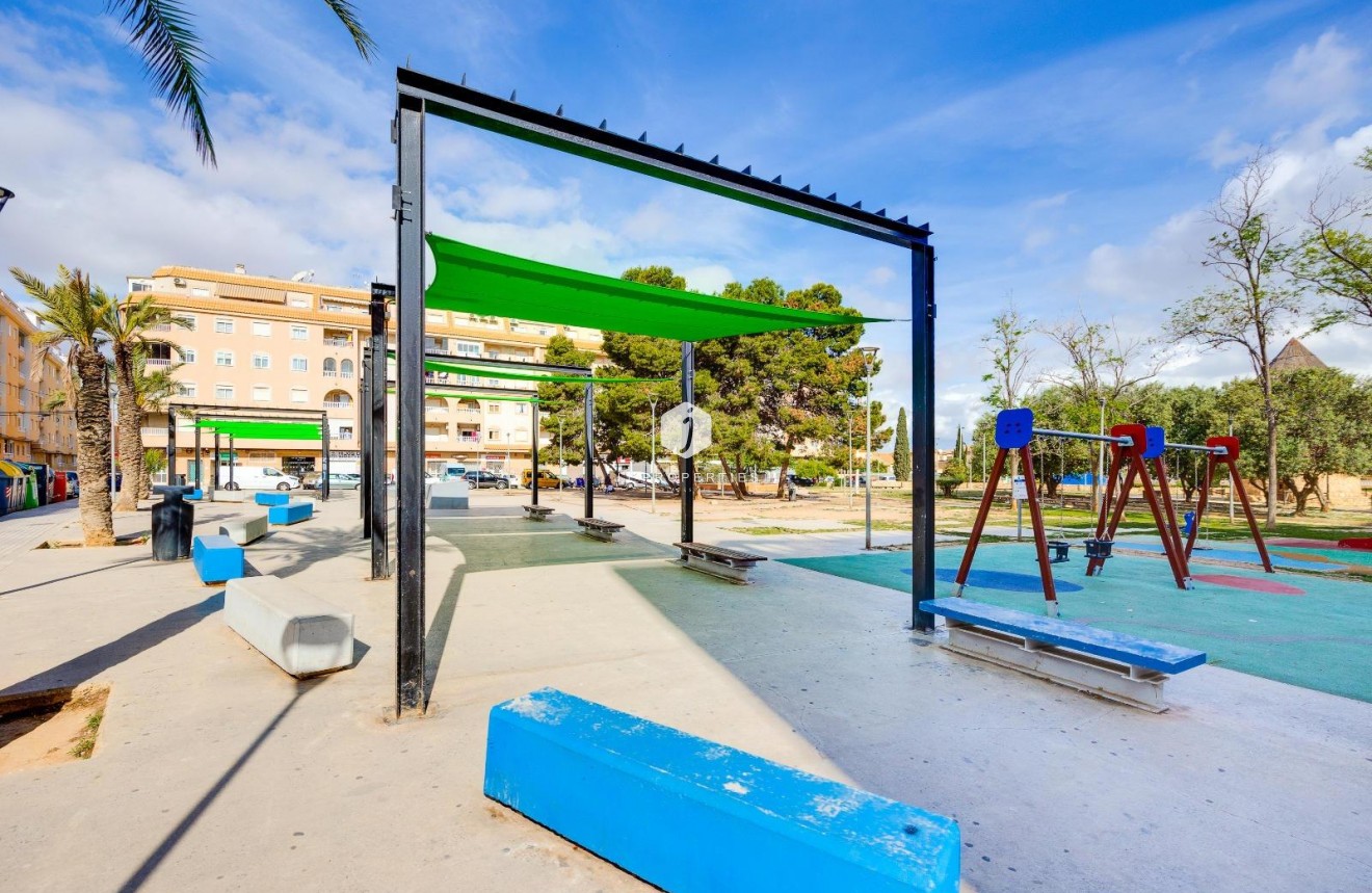 D'occasion - Appartement -
Torrevieja - Centro