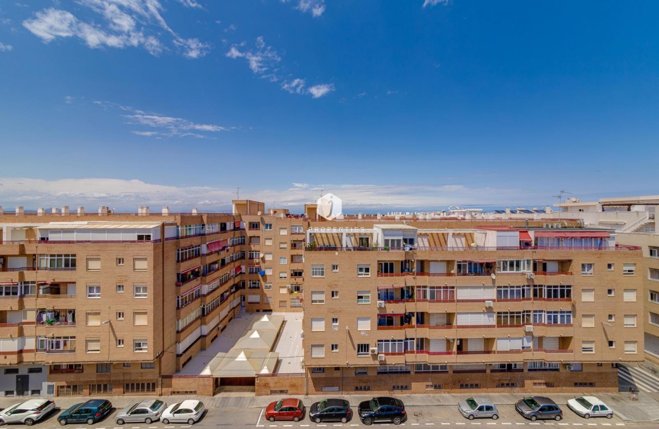 D'occasion - Appartement -
Torrevieja - Centro