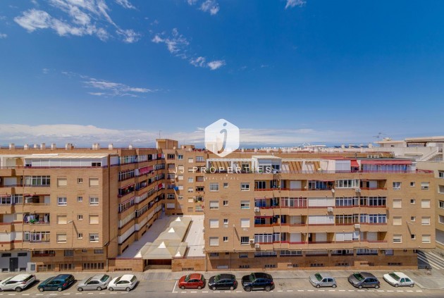 D'occasion - Appartement -
Torrevieja - Centro