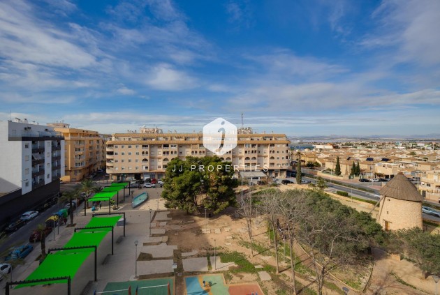 D'occasion - Appartement -
Torrevieja - Centro