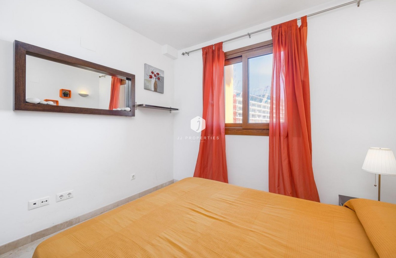D'occasion - Appartement -
Torrevieja - Punta prima