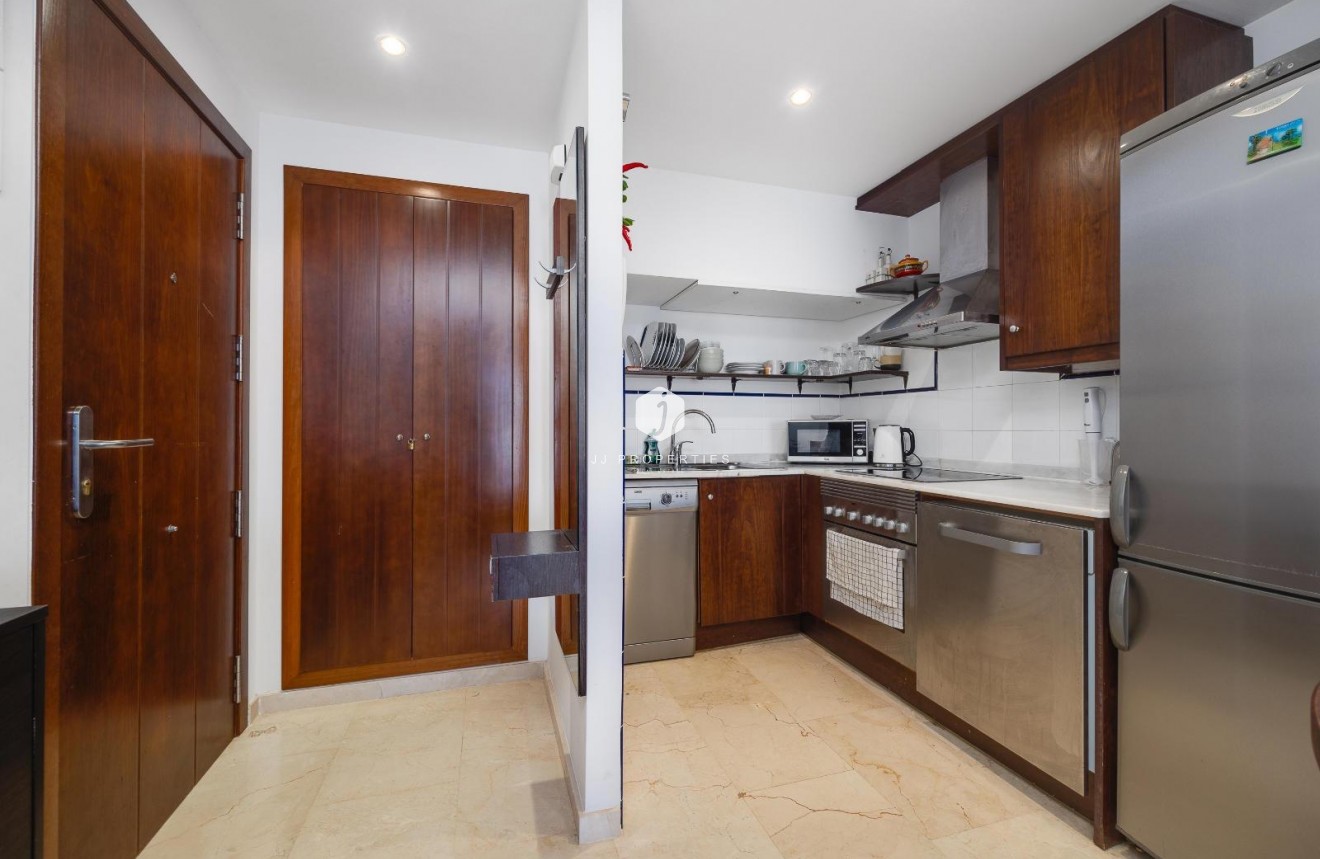 D'occasion - Appartement -
Torrevieja - Punta prima