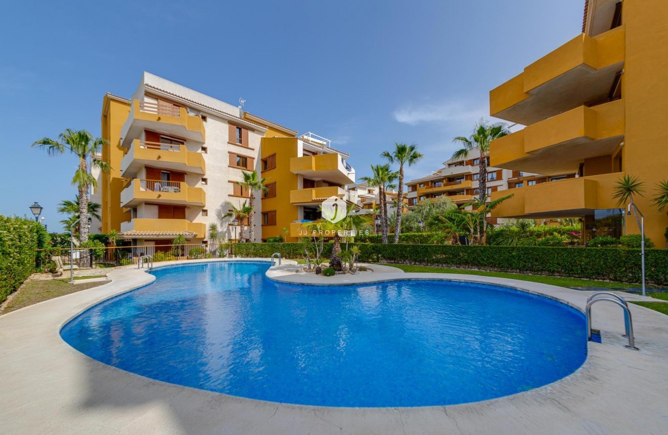 D'occasion - Appartement -
Torrevieja - Punta prima