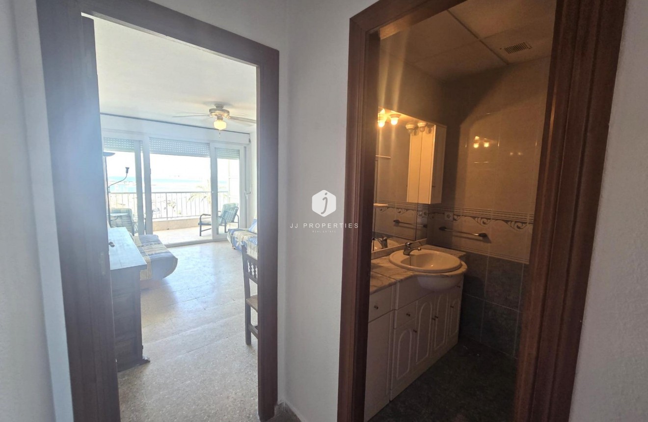 D'occasion - Appartement -
Torrevieja - Puerto Deportivo Marina Salinas