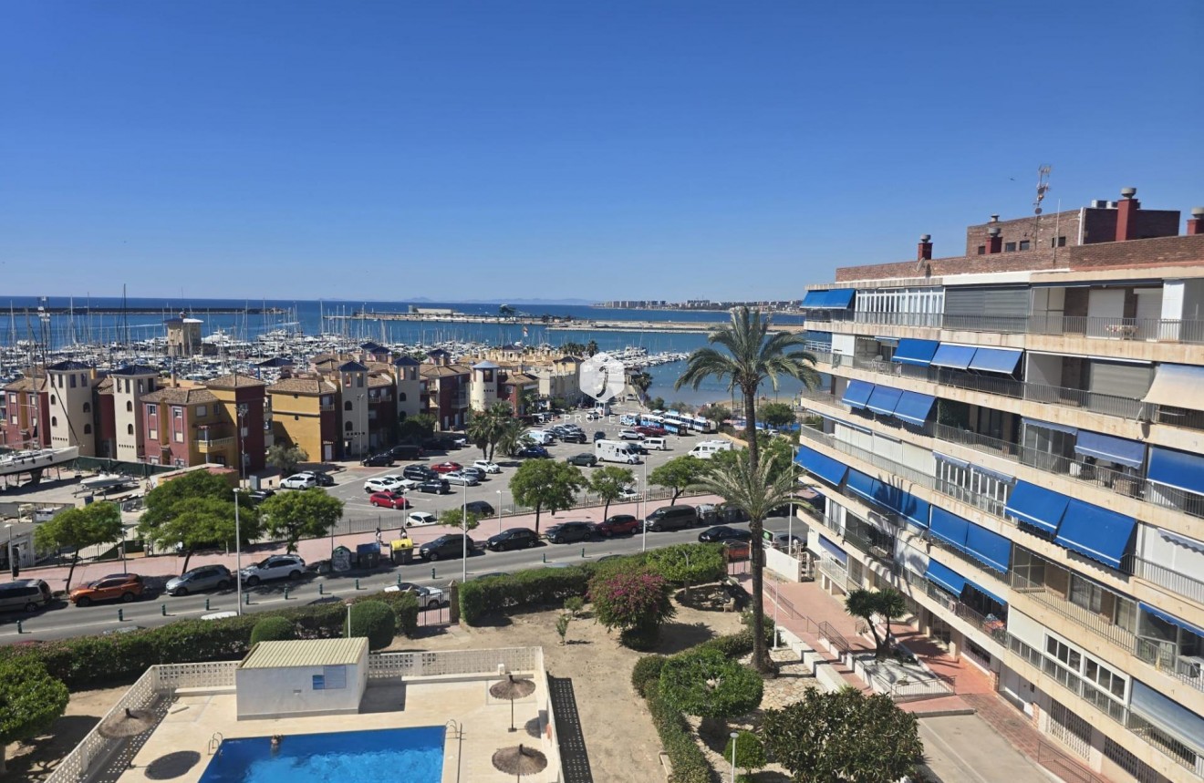 D'occasion - Appartement -
Torrevieja - Puerto Deportivo Marina Salinas