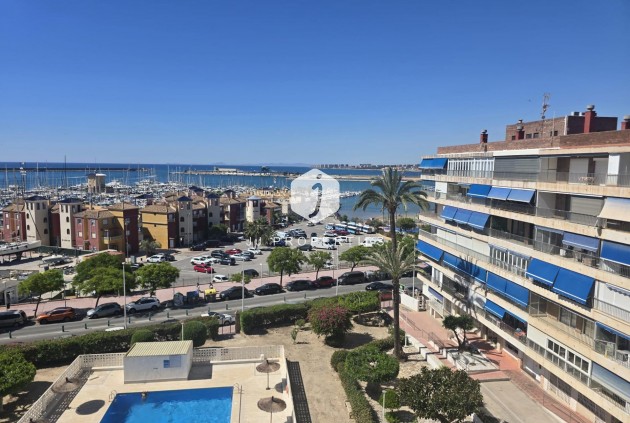D'occasion - Appartement -
Torrevieja - Puerto Deportivo Marina Salinas