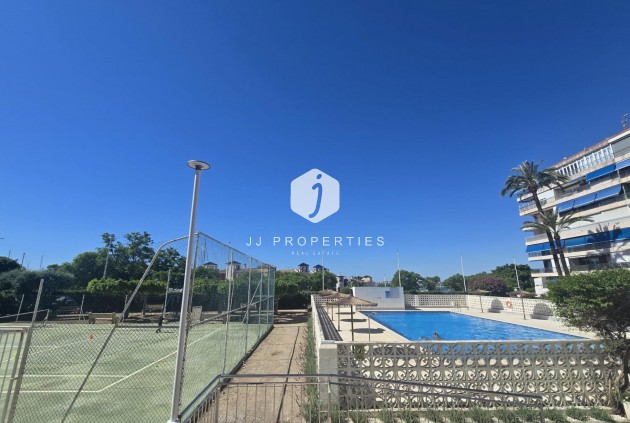 D'occasion - Appartement -
Torrevieja - Puerto Deportivo Marina Salinas