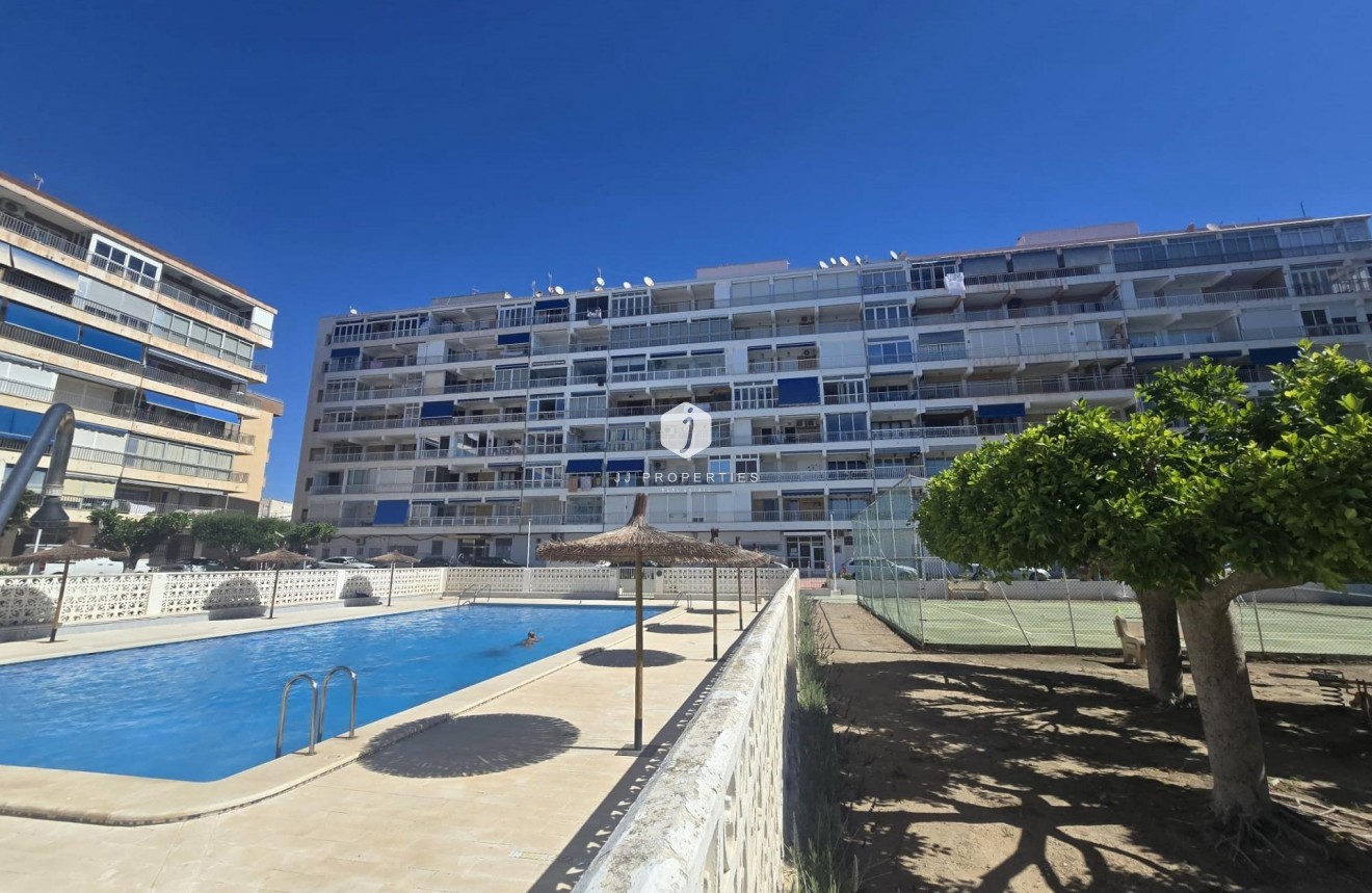 D'occasion - Appartement -
Torrevieja - Puerto Deportivo Marina Salinas
