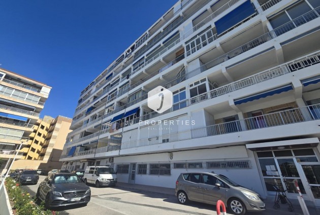 D'occasion - Appartement -
Torrevieja - Puerto Deportivo Marina Salinas