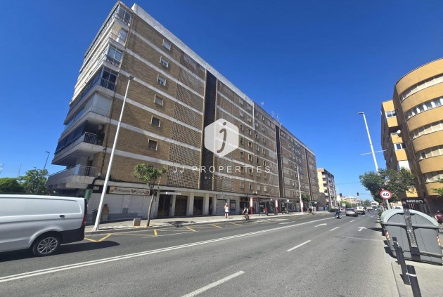 D'occasion - Appartement -
Torrevieja - Puerto Deportivo Marina Salinas