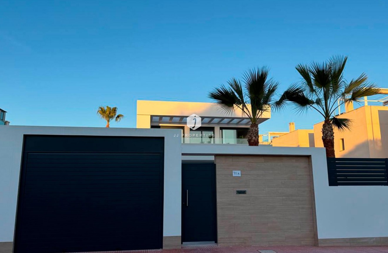 Aus zweiter Hand - Villa -
Rojales - Ciudad Quesada