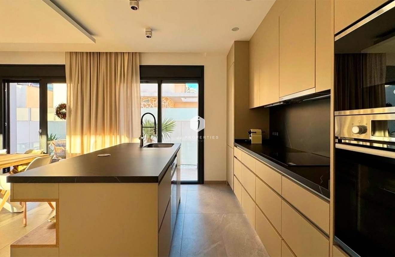 Aus zweiter Hand - Villa -
Rojales - Ciudad Quesada