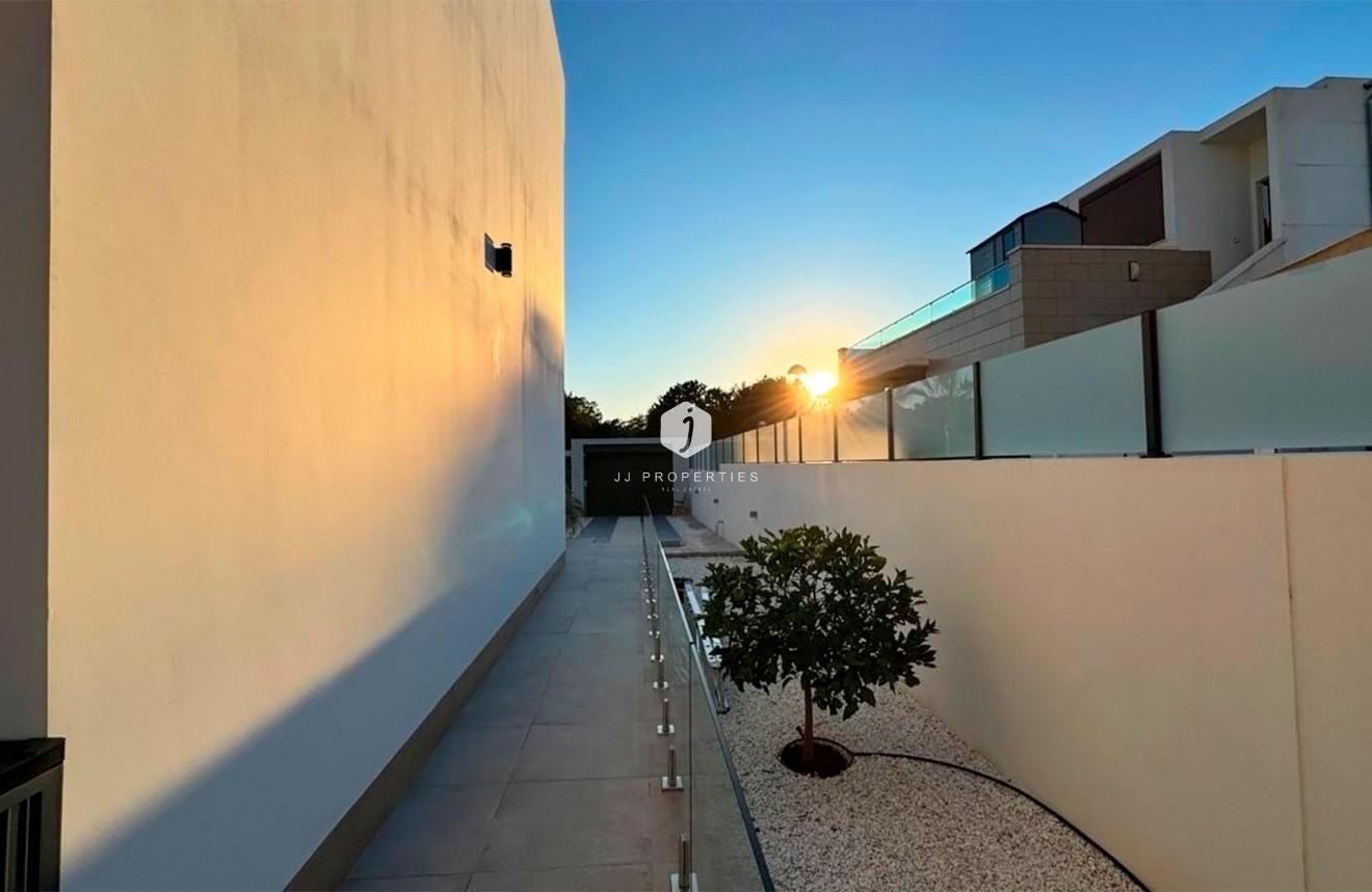 Aus zweiter Hand - Villa -
Rojales - Ciudad Quesada
