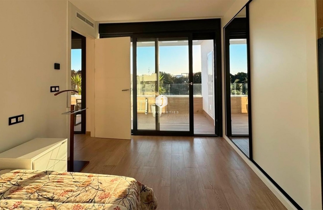 Aus zweiter Hand - Villa -
Rojales - Ciudad Quesada