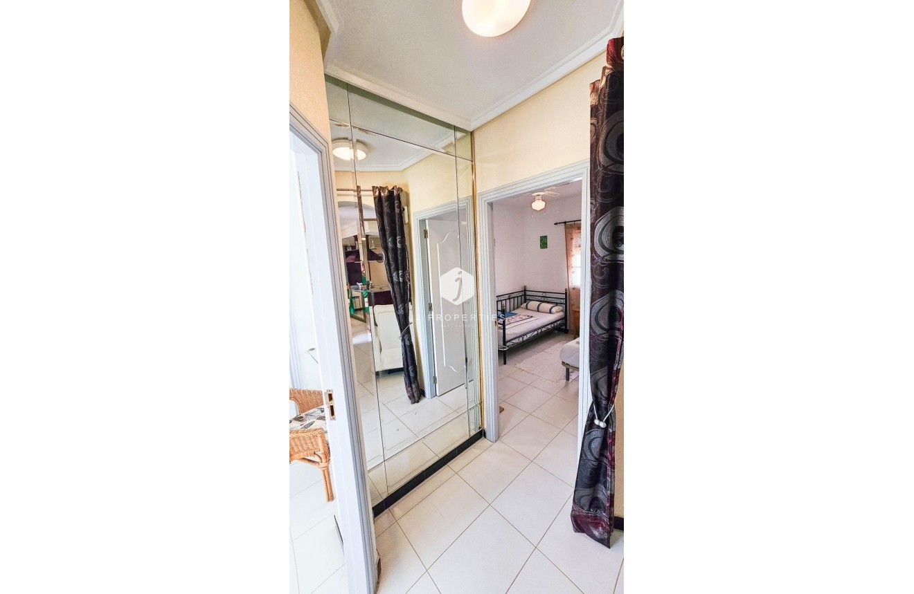 Tweedehands - Bungalow -
Orihuela Costa - Los Altos