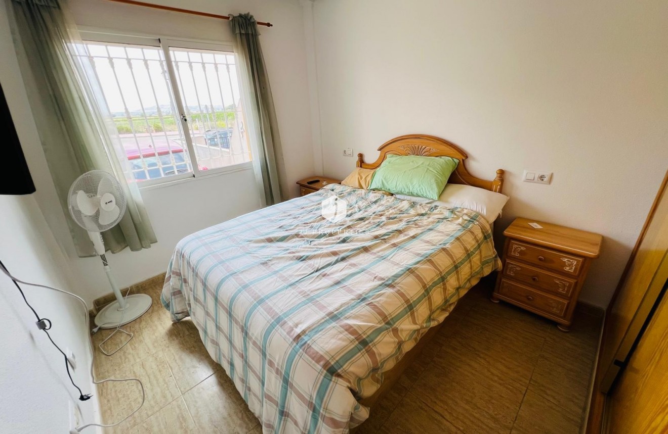 Segunda mano - Chalet -
Daya Nueva - Costa Blanca