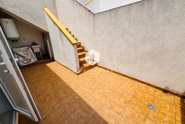 Segunda mano - Chalet -
Daya Nueva - Costa Blanca
