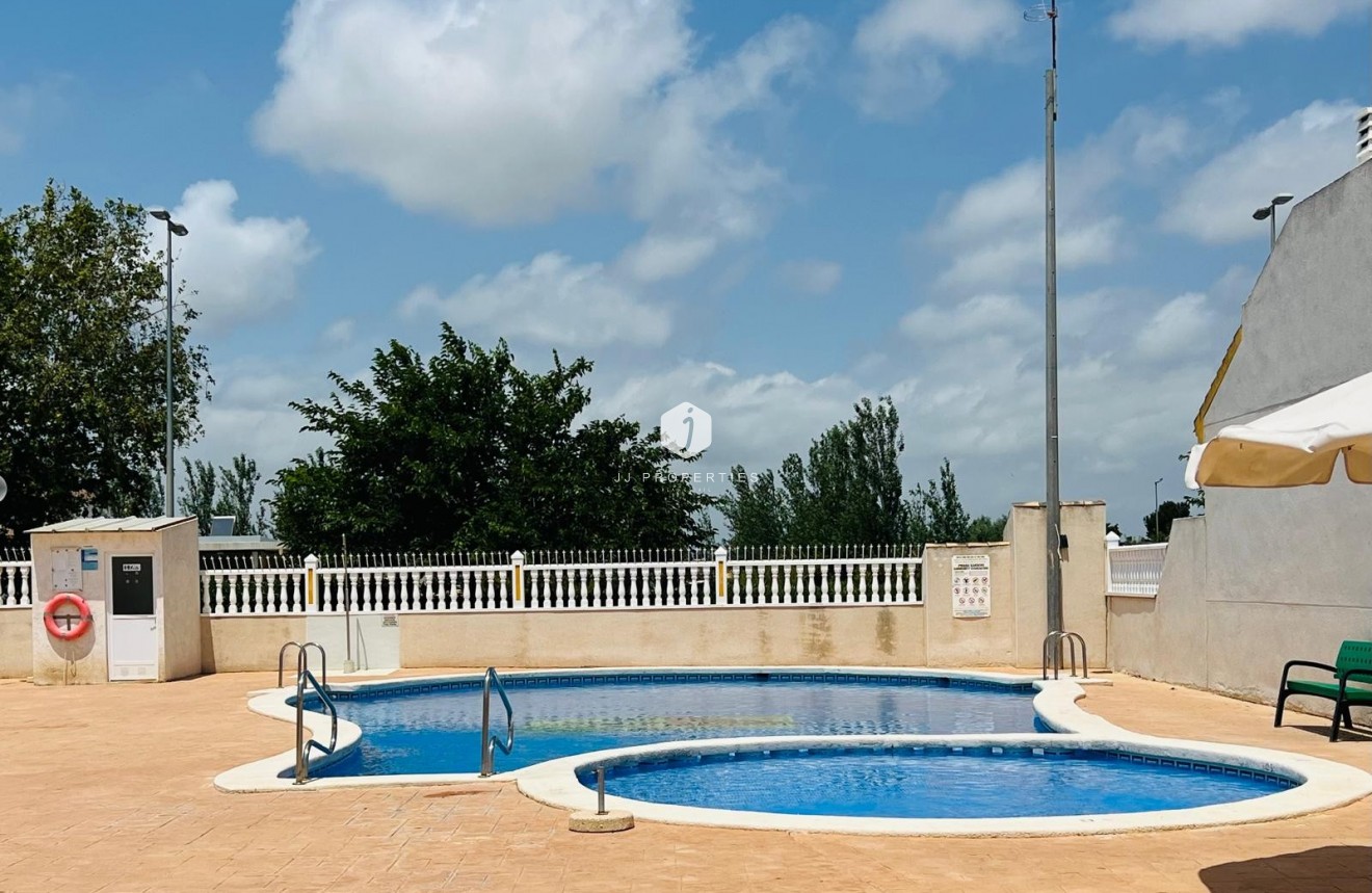 Segunda mano - Chalet -
Daya Nueva - Costa Blanca